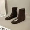 Botines cortos de mujer elegantes y muy atractivos con aumento de altura interno, superventas en otoño e invierno 2026, botines tobilleros ajustados de color gris oscuro ultrapopulares