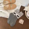 Meias Espessas Atacado Outono e Inverno para Mulheres, Meias de Lã Cartoon Fair Isle Cachorrinho, Meias Largas Quentes de Cano Médio Estilo Japonês para Mulheres