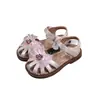 Tamanho 27-32 2026 Sandálias Femininas de Couro Ultra-Fibra com Biqueira Fechada, Estilo Coreano, Sola Macia, Sandálias Tendência Quentes Mais Vendidas 5746