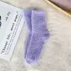 Calcetines Exclusivos Transfronterizos de Medio Terciopelo, Calcetines para el Hogar, Calcetines Espesos de Coral de Terciopelo de Media Pantorrilla, Color Sólido, No Sueltan Fibras, Medio Terciopelo Navideño