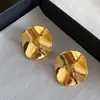 Pendientes Europeos y Americanos de Aguja de Plata con Círculos Dorados Irregulares Pendientes de Botón Retro Exagerados Minimalistas Pendientes Simples de Moda con Temperamento