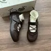Nova Coleção Primavera/Outono 2026: Sapatos Mary Jane Redondos Estilo Ballet Retrô com Tiras Cruzadas, Solas Grossas, Rasteirinhas Rasas Confortáveis