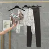 Traje de Fitness para Mujer 2026 Verano Nuevo Estilo Ropa de Yoga de Gama Alta Chaleco Deportivo Sujetador Deportivo para Correr Conjunto de Tres Piezas