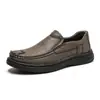 Zapatos de cuero transfronterizos para hombre otoño nuevo zapatos casuales de negocios de un paso suela blanda para hombres de mediana edad y ancianos zapatos de papá zapatos de hombre talla grande 46