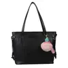 Bolsa de Ombro Grande Capacidade Estilo Coreano com Pingente Feminina 2023 Nova para o Trabalho Simples Casual Cor Sólida Bolsa de Mão Simples