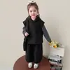 Conjunto de Lã para Meninas Outono 2026 Nova Moda Elegante Conjunto de Três Peças Listrado para Bebê Menina