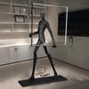Americano criativo corpo humano estátua luminária de chão Zhongshan fábrica iluminação moderno e minimalista hotel lobby sala de estar lâmpada