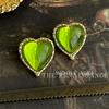 Pendientes elegantes de estilo francés vintage con forma de corazón de esmeralda y corte medio, de alta calidad.