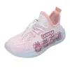 Zapatos Deportivos Infantiles 2026 Primavera y Verano Nuevo Estilo Zapatos de Malla Zapatos de Coco para Niños Mayores Transpirables Dibujos Animados Deportivos Casuales
