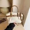 Bolsa de Mão Vintage Plissada Texturizada Nova da Moda Primavera 2026 Bolsa Tote Feminina Bolsa Transversal Versátil