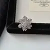 Anel de Floco de Neve Rotativo para Mulheres, Novo Modelo Popular, Design de Nicho de Luxo Leve, Moda de Alta Qualidade, Anel Aberto Ajustável para o Dedo Indicador