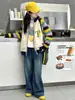 Traje de Niña Otoño e Invierno 2025 Nuevo Conjunto de Dos Piezas de Cardigan de Punto Otoñal para Niña Pantalones de Pierna Ancha de Mezclilla para Niña