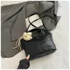 Bolsa Saco Casual Grande Capacidade Cor Sólida Simples Moda Verão 2025 para Mulheres Bolsa de Ombro Transversal Elegante de Alto Valor