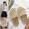 Zapatillas Minimalistas Indiferentes de Gama Alta Elegantes Versátiles para el Viaje Diario 2026 Zapatos de Mujer Más Vendidos Huecas de Moda Tendencia