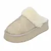 Botas de nieve de invierno para mujer 2026, pantuflas de algodón de una sola pieza con forro de pelo, forradas de polar, suela gruesa, cálidas, para usar en exteriores, medias pantuflas de punta cerrada