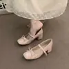 Zapatos Chuyuji de tacón alto estilo francés con lazo plateado, marca niche Birkenstock para mujer, adecuados para uso en exteriores, verano 2026, tacón grueso, para combinar con faldas