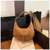 Bolso Retro Mate Estilo Motociclista para Mujer 2026 Nuevo Bolso de Hombro para Viajero Bolso de Media Luna para Debajo del Brazo Bolso Cruzado Versátil Tipo Bollo