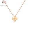 Celebridad de Internet Elegante Colgante de Diamantes Cadena para el Cuello Simple Amuleto de Trébol de Cuatro Hojas Titanio Dorado Cadena para Clavícula Collar de Acero Inoxidable para Mujer