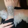 Pulsera Transfronteriza Europea y Americana Ultra Brillante Incrustada de Diamantes, Pulsera de Estilo de Nicho de Lujo Ligero de Gama Alta, Joyería Versátil de Moda Resistente para Mujeres