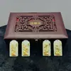 Nuevo Set de Colgantes de Ciruela, Orquídea, Bambú y Crisantemo, Clásico y Moderno Ciruela, Orquídea, Bambú y Crisantemo Incrustado en Oro con Jade Regalos para Evento de Ventas de Seguros