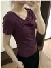 Diseño de Cuello en V Asimétrico, Estilo Único, Camiseta Regular de Hombro y Manga Corta para Mujer, Nuevo Modelo de Verano 2026, Top Plisado Adelgazante