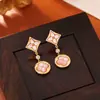 Brincos de Pérola Natural de Alto Padrão em Forma de Trevo de Quatro Folhas, Joia de Orelha Exquisita Elegante e Fashion, Brincos Modernos Estilo Ins