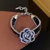 Pulseira de Cristal Flor de Diamante, Pulseira de Temperamento Fashion e Popular, Luxo Leve de Nicho, Alta Qualidade, Joia de Mão Versátil para Mulheres no Atacado