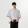 Nova Camisa Masculina de Manga Curta Listrada Verão 2025 Estilo Coreano Marca da Moda Solta Tamanho Plus Casual para Homens