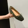 Aumento de altura interior 4 cm ~ Otoño 2026 nuevo bailarinas de terciopelo versátiles estilo francés con punta poco profunda y suela suave, perfectas para ir al trabajo y el uso diario