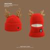 Gorro rojo navideño con astas para mujer, cálido gorro de lana gruesa con bufanda de invierno y protección para los oídos, gorro de punto resistente al frío.