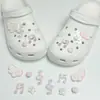 Diapositivas de resina de dibujos animados para zapatos con forma de helado y dona, accesorios versátiles y lindos para zuecos, piezas decorativas DIY, desmontables