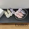 Zapatos de tacón alto para niñas, nueva colección otoño 2026: zapatos de cuero con lentejuelas de escamas de pez, estilo princesa de hielo y nieve, con pedrería colorida, malla y un lazo