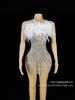 Conjunto de Actuación Escénica Sexy para Cantante Femenina Europea y Americana: Top Tubo Elástico Blanco con Pedrería y Plumas de Avestruz, Minifalda