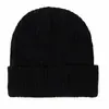 Gorro de punto de moda estilo coreano, gorro cálido de lana moderno para primavera y otoño, gorro de punto versátil de color liso para exteriores a prueba de frío al por mayor