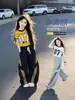 Conjunto de Verão para Meninas 2026 Novo Estilo para Crianças Maiores, Calça Esportiva Solta, Conjunto de Duas Peças com Calça de Perna Larga Curva de Manga Curta Tendência