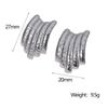 Aretes retro europeos y americanos de acero inoxidable chapados en oro de 18 quilates, aretes de diseño nicho para mujer, aretes de acero de titanio, fabricantes de aretes al por mayor