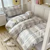 Paquete listo para mudarse~ Juego de tres piezas de ropa de cama de algodón para dormitorio universitario, juego de seis piezas de algodón puro con estampado INS para literas de 0.9m