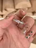 Libro Rojo Pequeño Explosiones Super Flash Taladro Ojo de Caballo Anillo de Alambre Dibujado Inteligente para Mujer Escultura Fresca Moda Exquisito Anillo