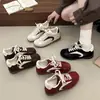 Zapatos Casuales Deportivos Retro para Mujer Primavera y Otoño Punta Cuadrada Cómodos Tacón Oculto Bloqueo de Color Nuevo Superficie de Cuero Zapatos de Entrenamiento Alemanes 2026 Modernos