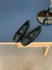 Zapatos cuadrados de ante plano con pajarita para mujer, nuevo estilo 2026, zapatos de retazos para el trabajo
