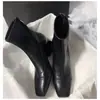 Botines de estilo coreano con punta cuadrada, tacón grueso y diseño estilizado, perfectos para principios del otoño de 2026, una opción chic y elegante para mujer, y con forro de felpa para mayor calidez en otoño e invierno