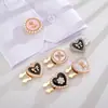 Novos Botões de Liga de Zinco Pérola Flor Rosa para Roupas Femininas Abotoaduras Pequenos Acessórios Decorativos DIY Estilo Chanel para Joias