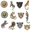 Moda Retro Europea y Americana Broche de Tigre Año Zodiacal del Tigre Pin Conmemorativo de Aleación de Diamante Unisex Corsage Decorativo