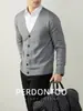 Lujo Ligero y Cálido Suéter de Punto Engrosado Lavable a Máquina Chaqueta para Hombre Otoño e Invierno 2026 Cárdigan de Punto de Cuello V de Gama Alta