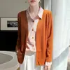 Novidades de outono: camisa feminina elegante e modeladora de manga longa com design falso de duas peças, apresentando uma estampa listrada patchwork jovem e estilosa