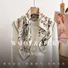 Lenço Quadrado de Seda e Lã Versátil de Alta Qualidade 65cm Xale Elegante e Estiloso para Roupa Externa Coleção Outono e Inverno 2026 Lenço de Seda