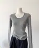 Camisa Básica de Tricô Slim Fit com Decote U para Mulheres 2026 Primavera Cor Sólida Simples Manga Longa Top Interno Suéter Macio