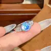 Anillo de Moda y Lujoso con Corte de Fuegos Artificiales de Topacio, Brillante y Lleno de Diamantes de Alto Carbono, Anillo de Piedra Preciosa de Extremo Abierto de Alta Gama