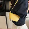 Bolsas Pequeñas Estilo Coreano Primavera/Verano 2026 Diseño de Nicho 2026 Bolso Cruzado de Hombro Único de Moda para Mujer Bolso Tipo Cubo de Diseño de Nicho