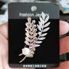 Broche de folha com zircônia microfixada de socialite coreana, pino de temperamento para moda feminina, corsage, acessórios para casaco, atacado, uso duplo